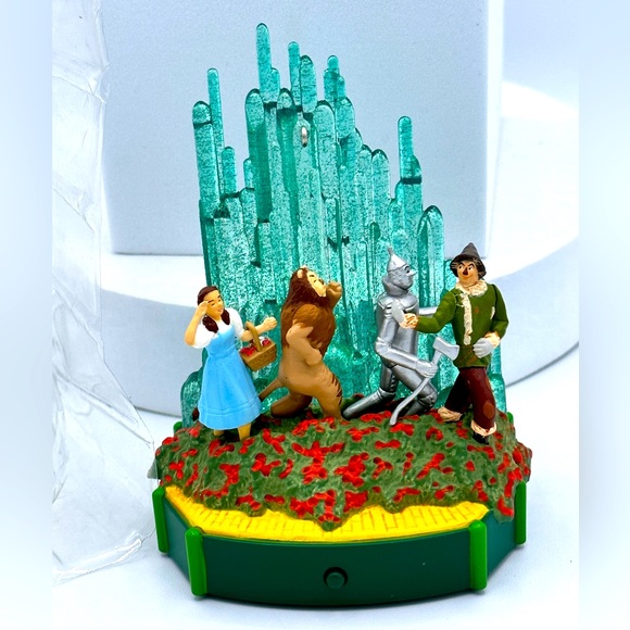 Hallmark Holiday Hallmark Keepsake Magic Light Sound Ornament